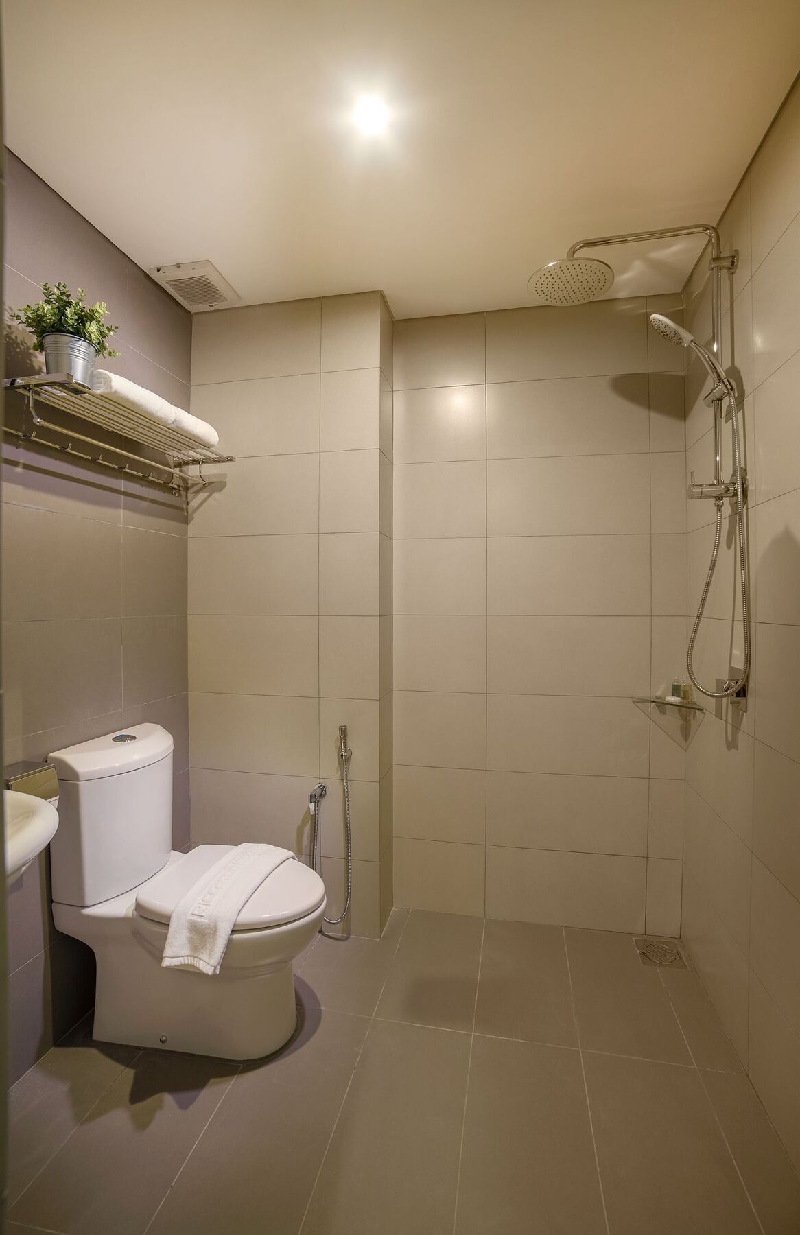 Riccarton Capsule Hotel Куала-Лумпур Экстерьер фото