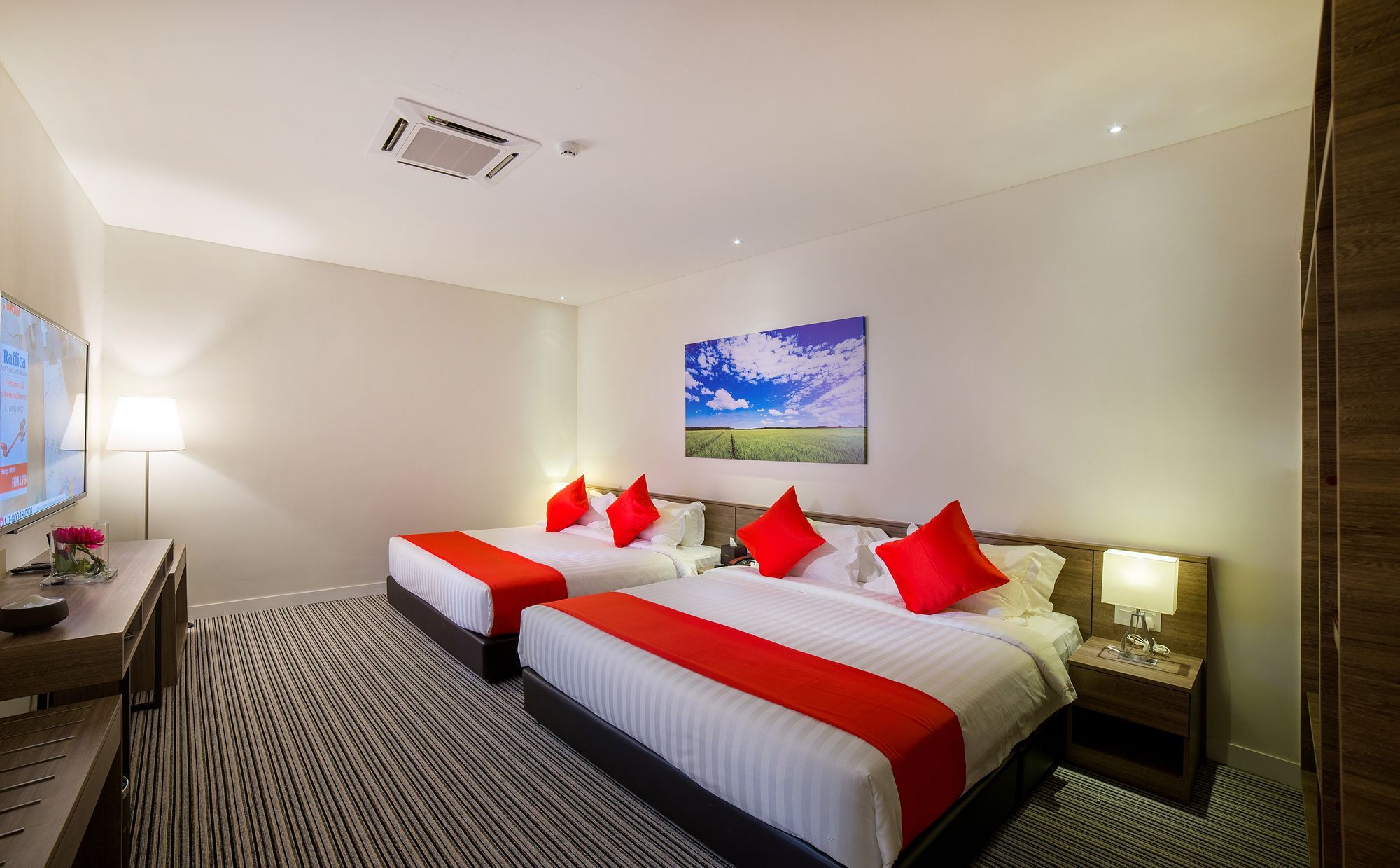 Riccarton Capsule Hotel Куала-Лумпур Экстерьер фото