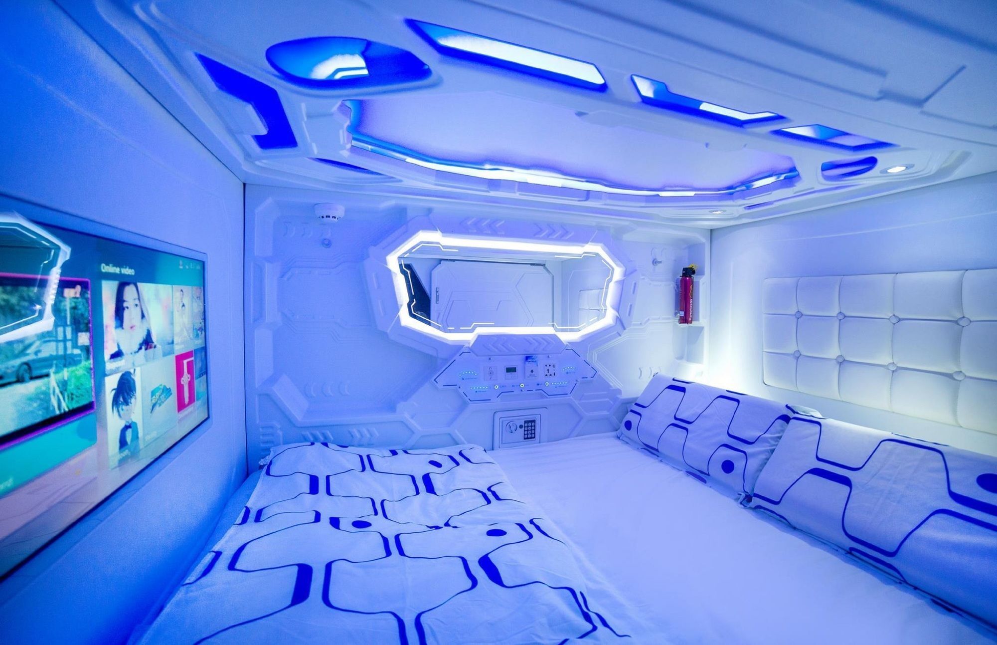 Riccarton Capsule Hotel Куала-Лумпур Экстерьер фото